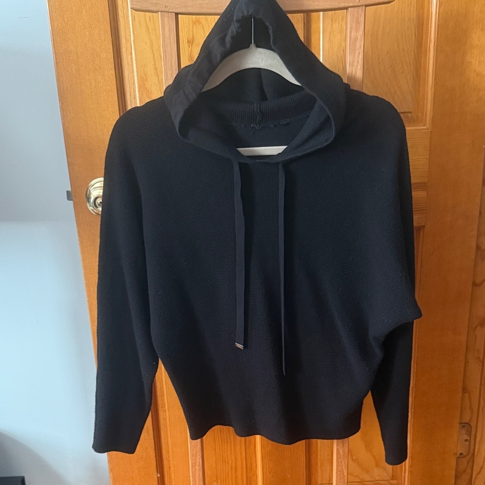 Cyrus Black Hooded Women's Sweater
